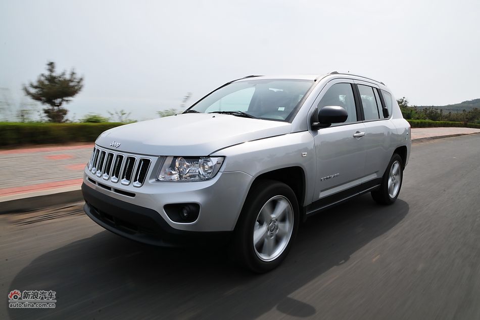 试驾2011款Jeep指南者