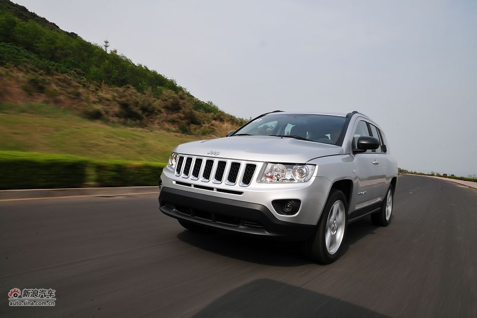 试驾2011款Jeep指南者