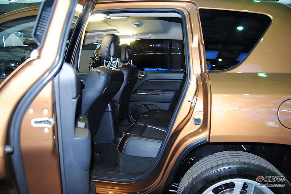 70周年限量版JEEP指南者