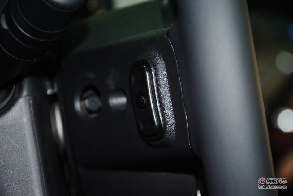 70周年限量版JEEP指南者