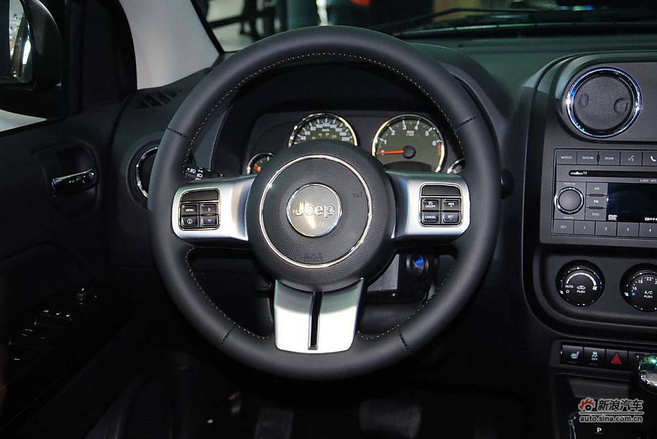 70周年限量版JEEP指南者