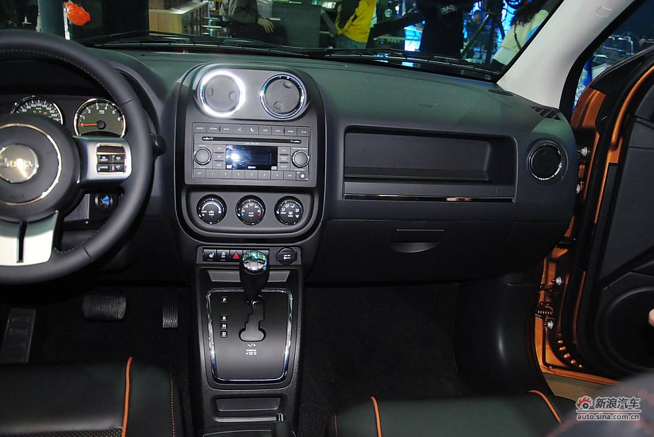 70周年限量版JEEP指南者