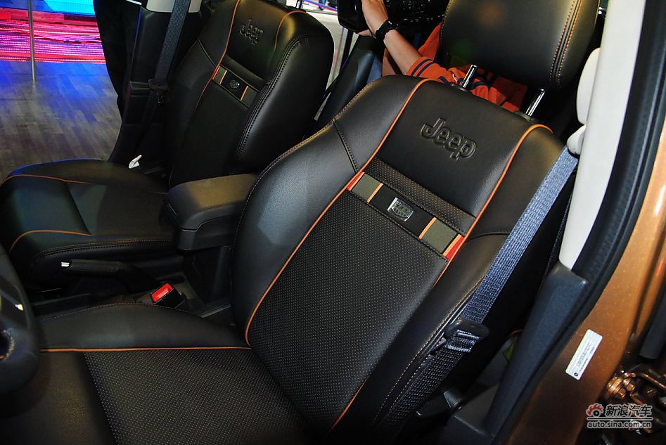 70周年限量版JEEP指南者