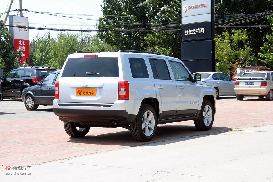 2011款Jeep自由客