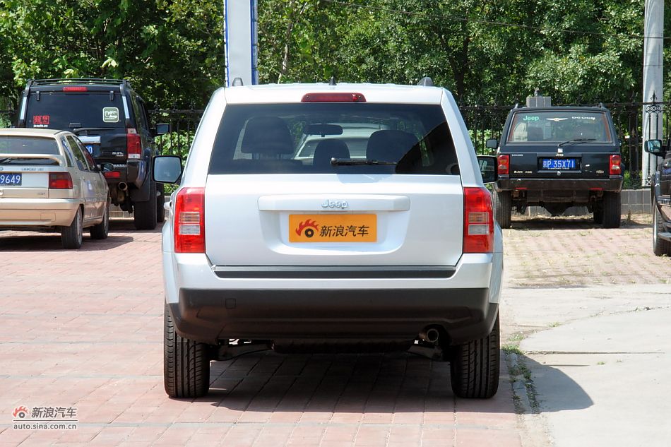 2011款Jeep自由客