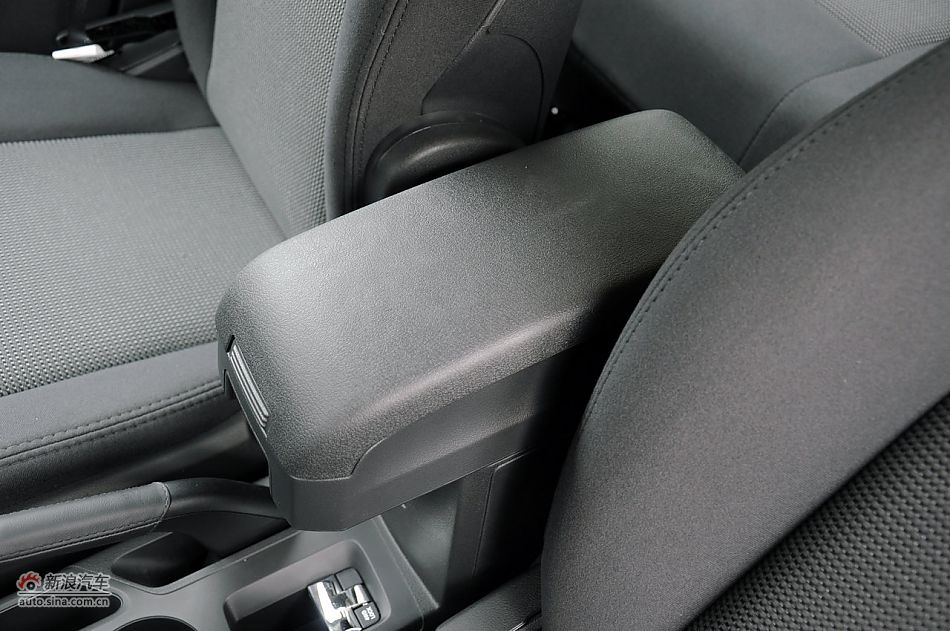 2011款自由客实拍