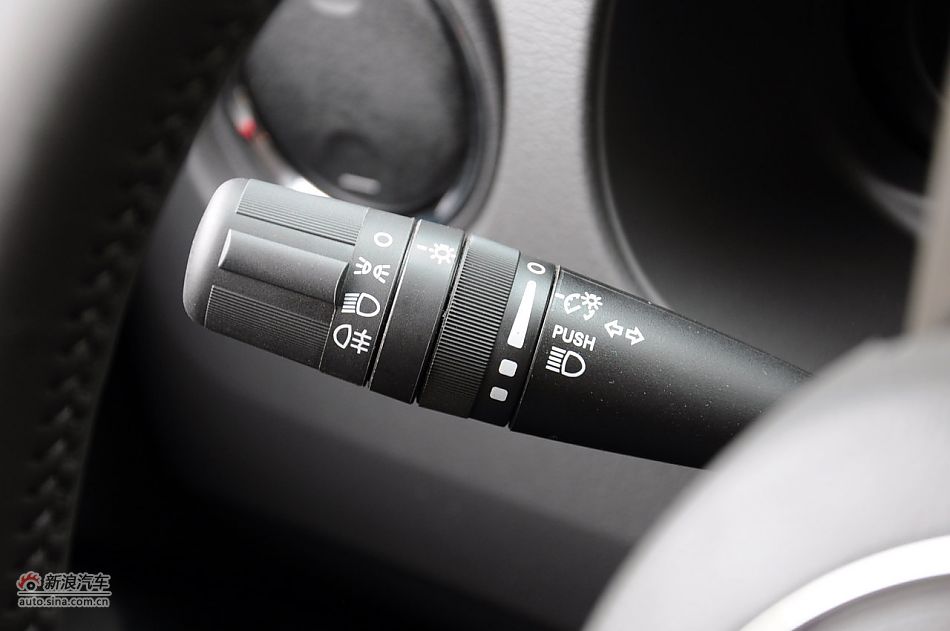 2011款自由客实拍