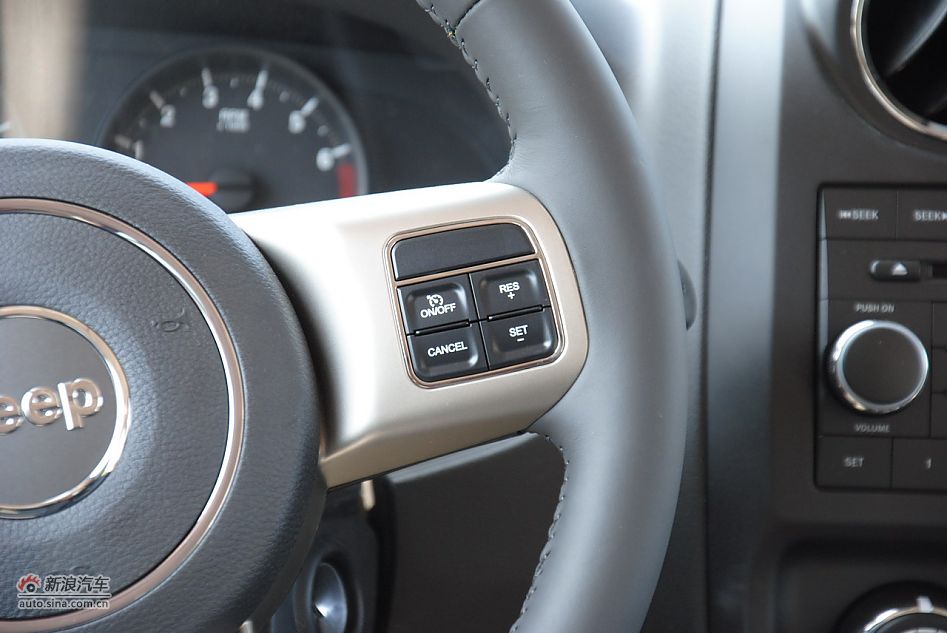 2011款Jeep自由客