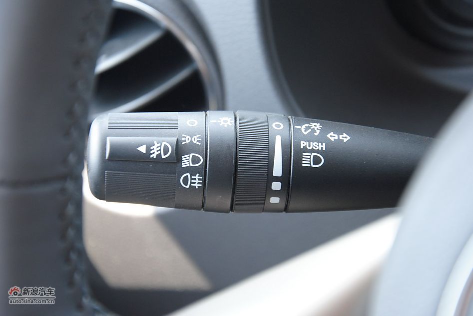 2011款Jeep自由客