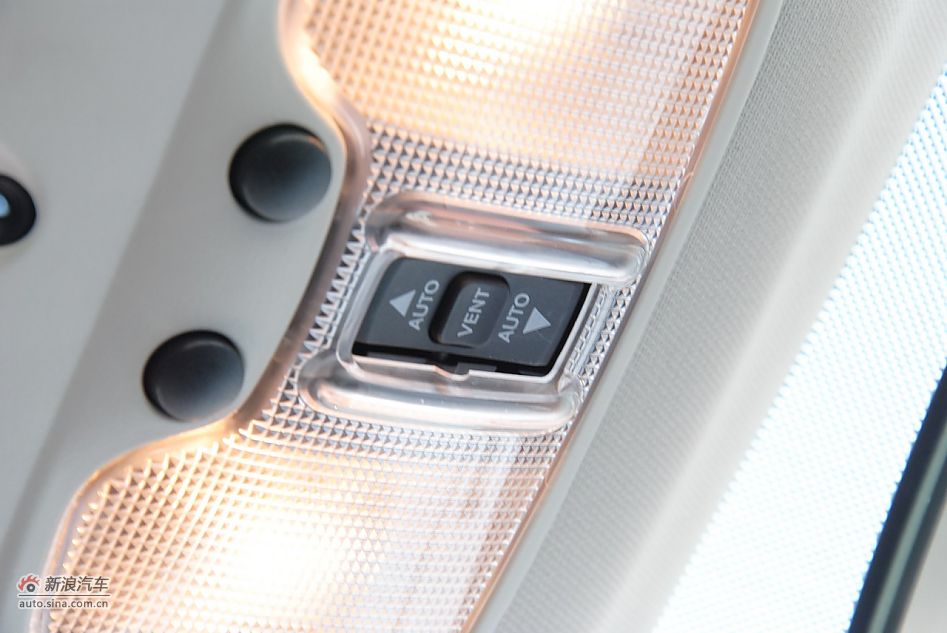 2011款Jeep自由客