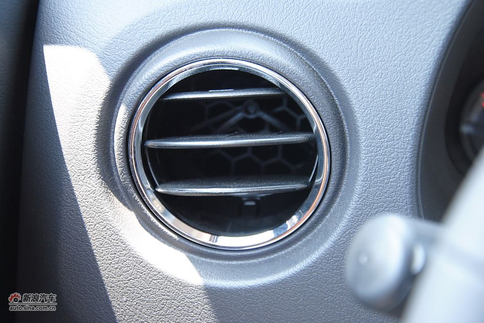 2011款Jeep自由客