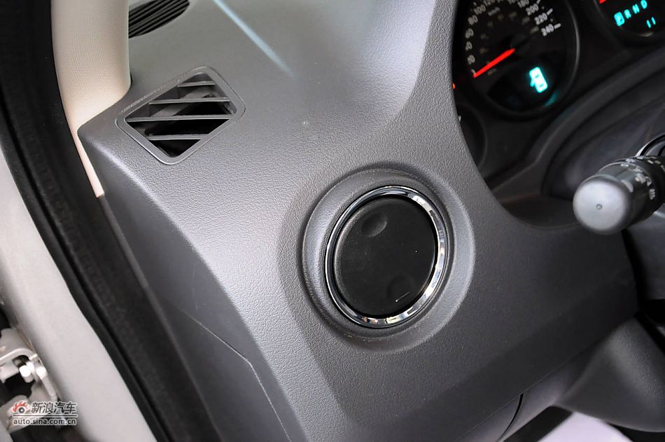 2011款自由客实拍