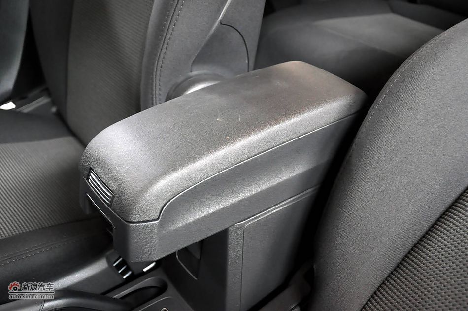 2011款自由客实拍