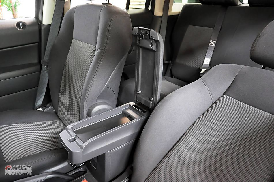 2011款自由客实拍