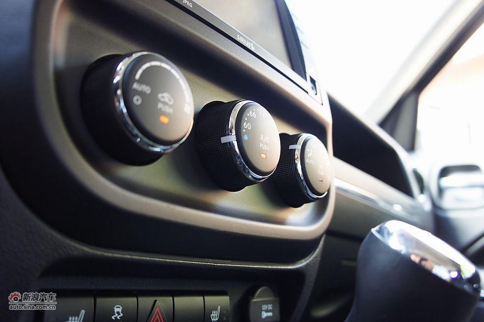 2011款Patriot自由客70周年限量版