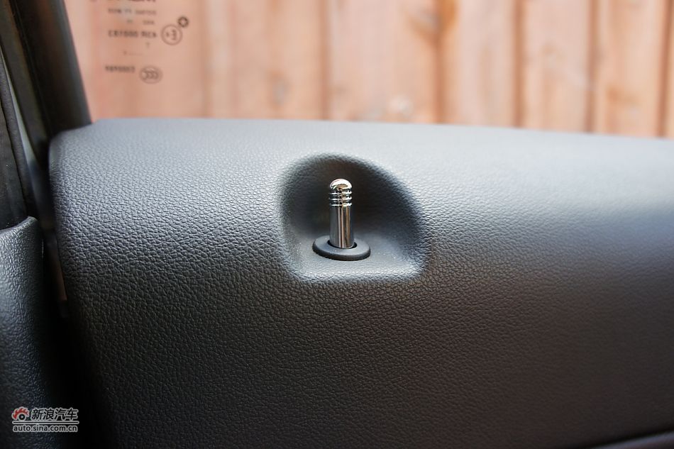 2011款Patriot自由客70周年限量版