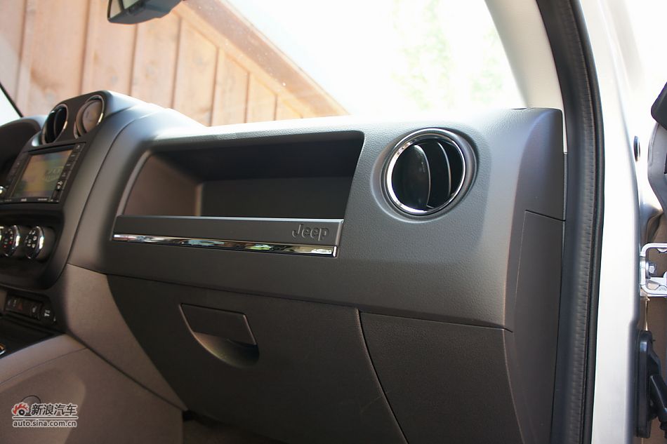 2011款Patriot自由客70周年限量版