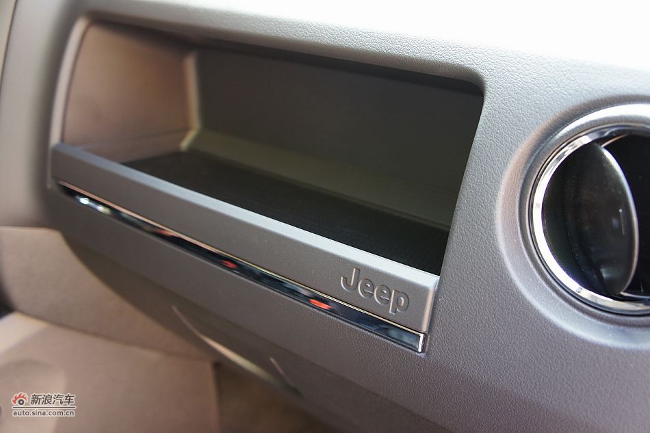 2011款Patriot自由客70周年限量版