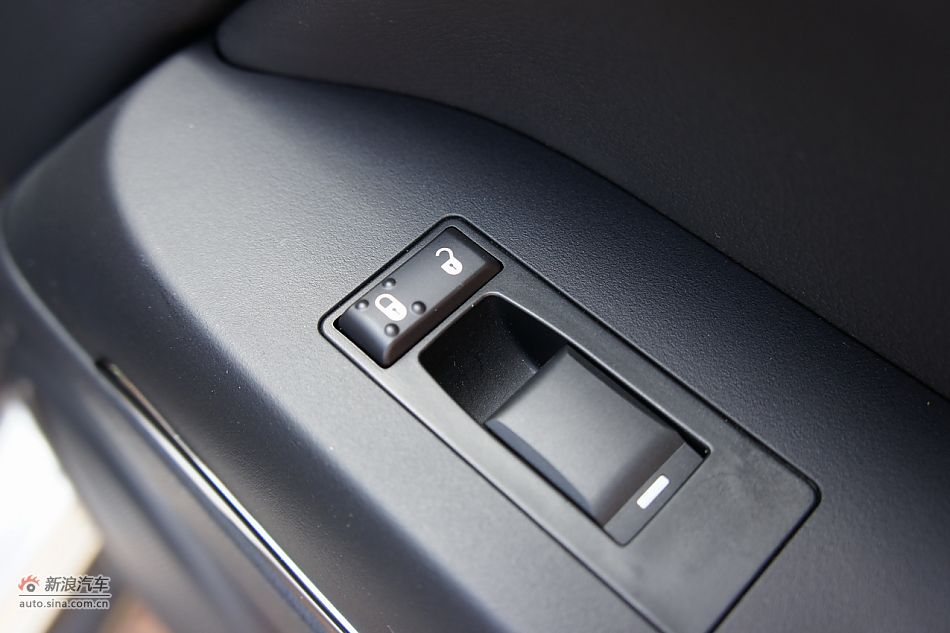 2011款Patriot自由客70周年限量版