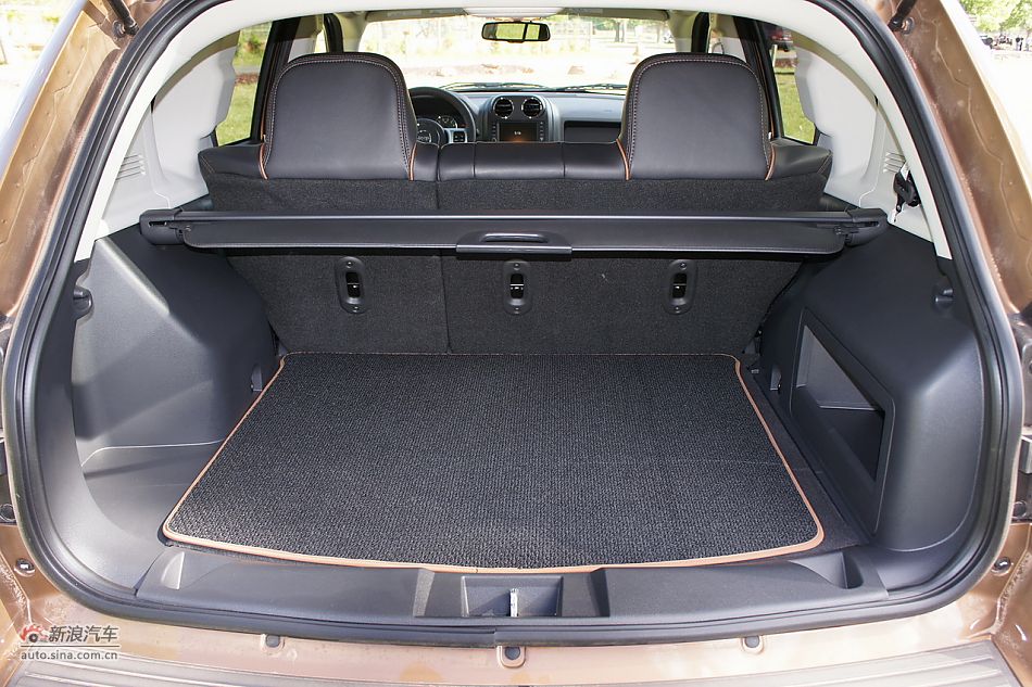 2011款Patriot自由客70周年限量版