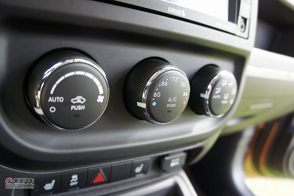 2011款Patriot自由客70周年限量版