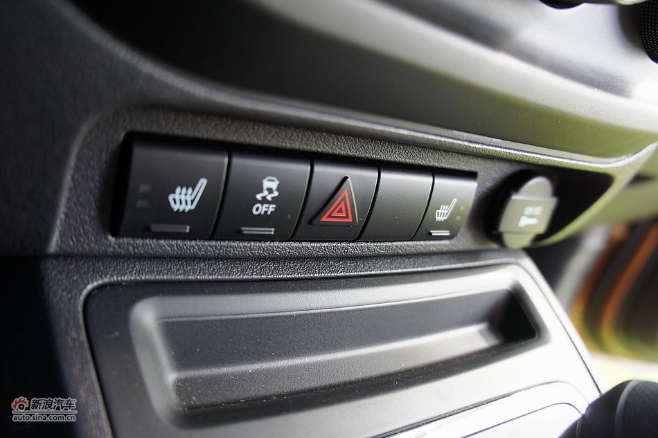 2011款Patriot自由客70周年限量版