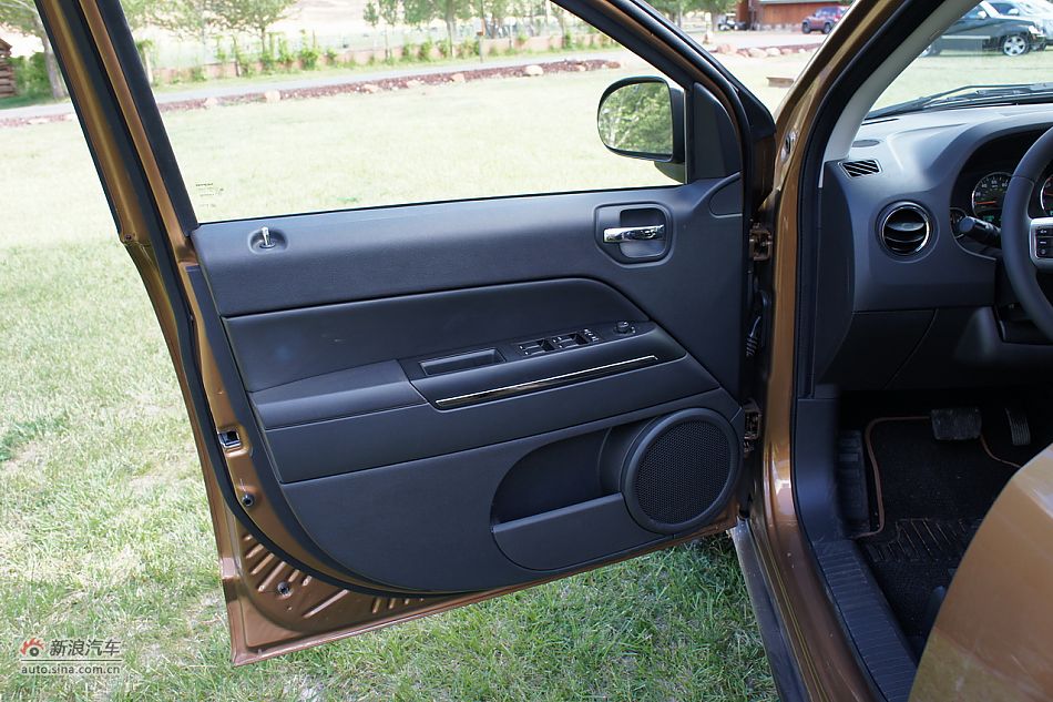 2011款Patriot自由客70周年限量版