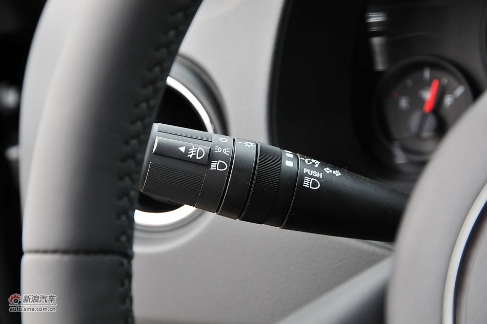 2011款Jeep自由客