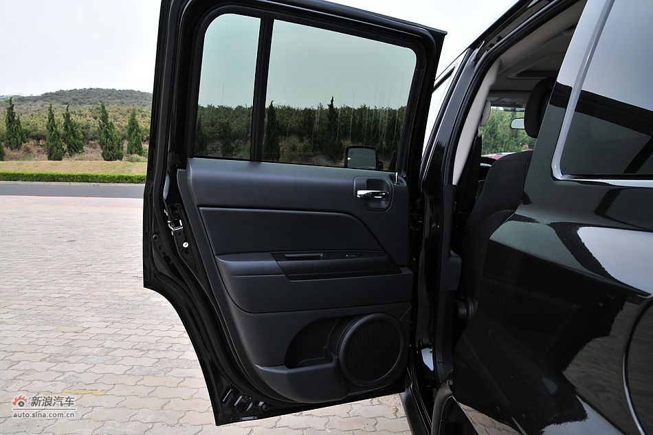 2011款Jeep自由客