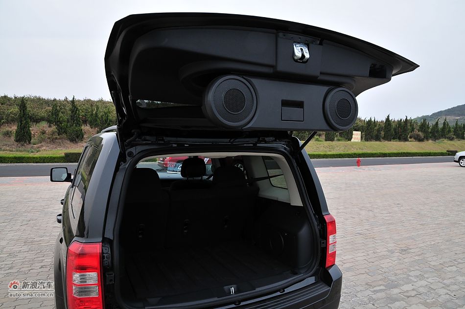 2011款Jeep自由客