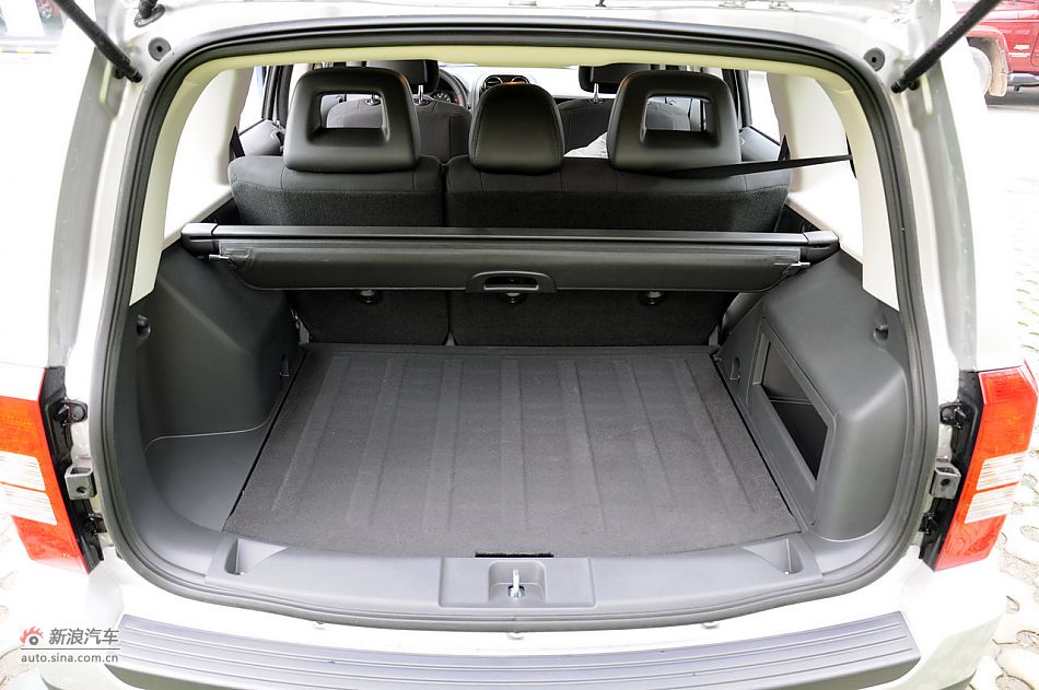 2011款自由客实拍