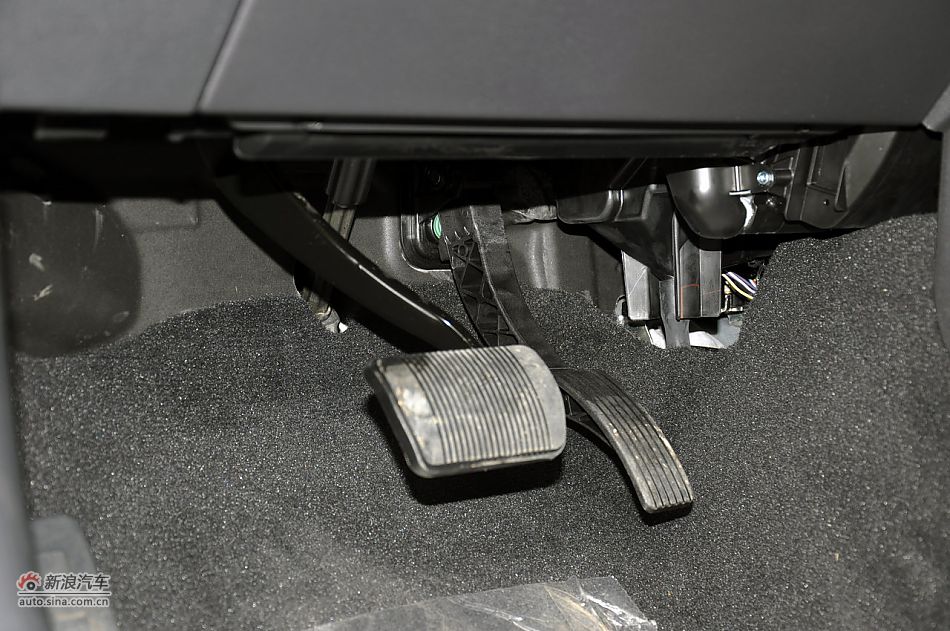 2011款自由客实拍