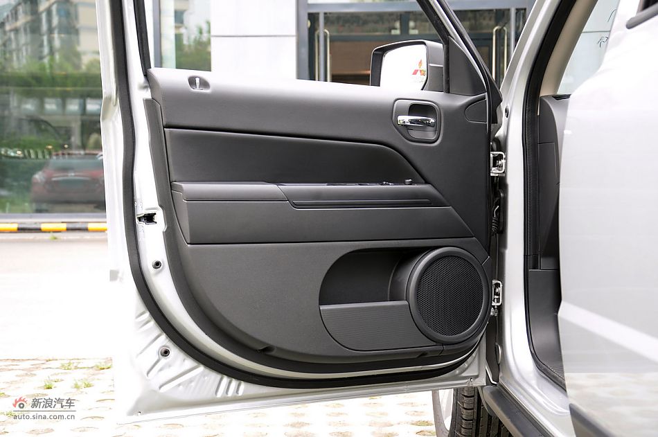 2011款自由客实拍