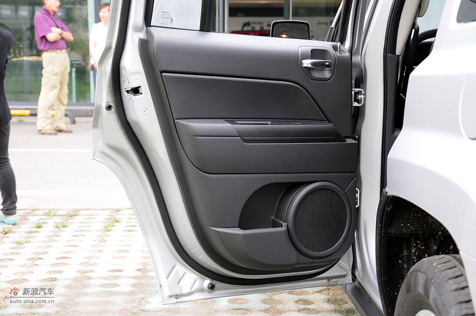 2011款自由客实拍