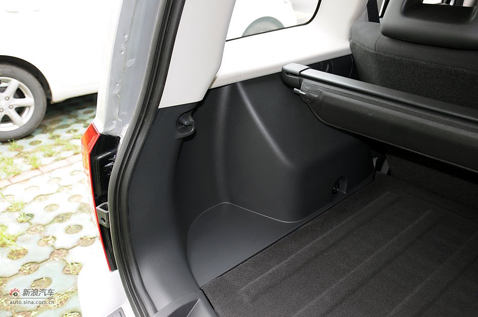 2011款自由客实拍