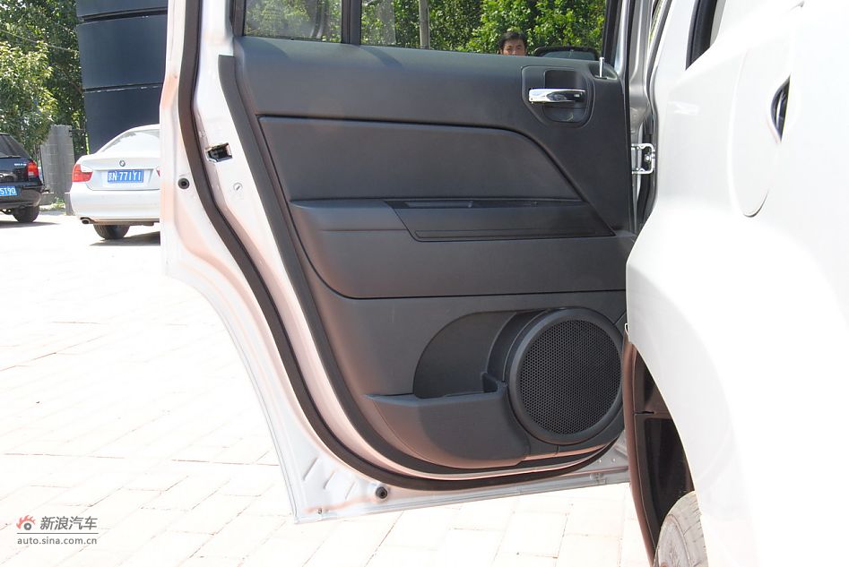 2011款Jeep自由客