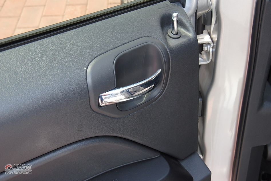 2011款Jeep自由客