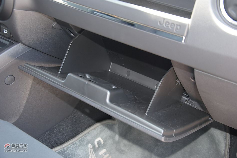 2011款Jeep自由客