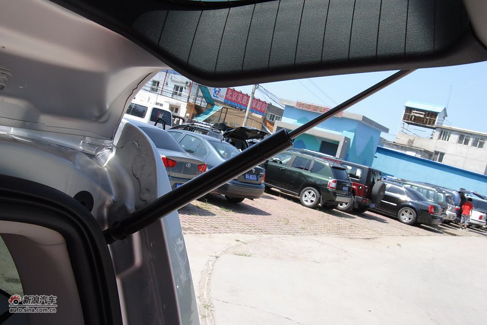 2011款Jeep自由客