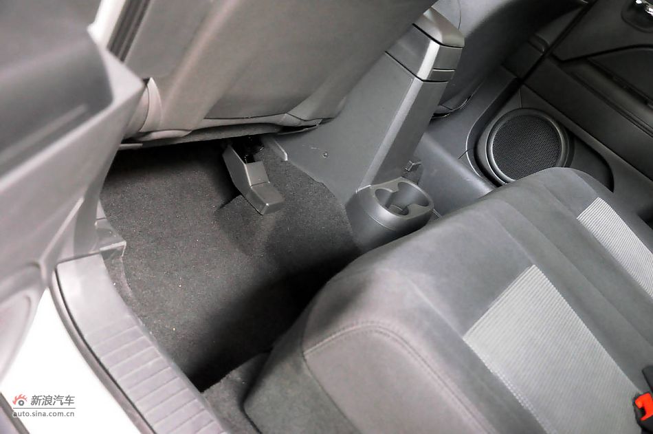 2011款自由客实拍