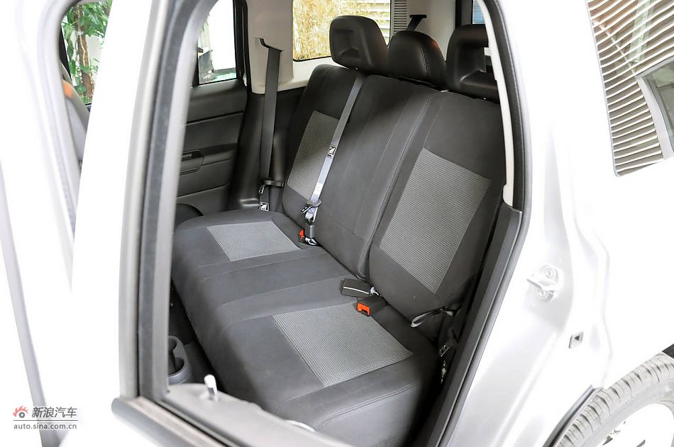2011款自由客实拍
