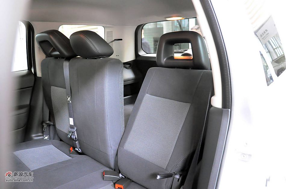 2011款自由客实拍
