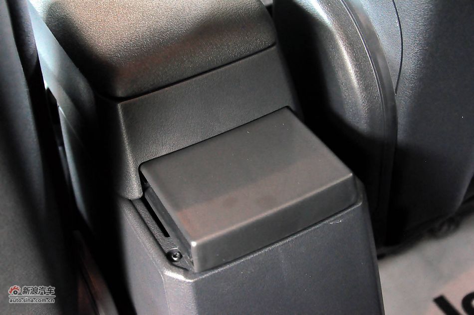 2011款自由客实拍