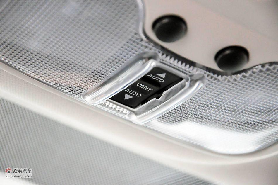 2011款自由客实拍