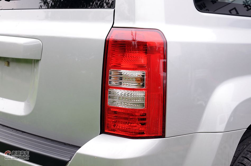 2011款自由客实拍