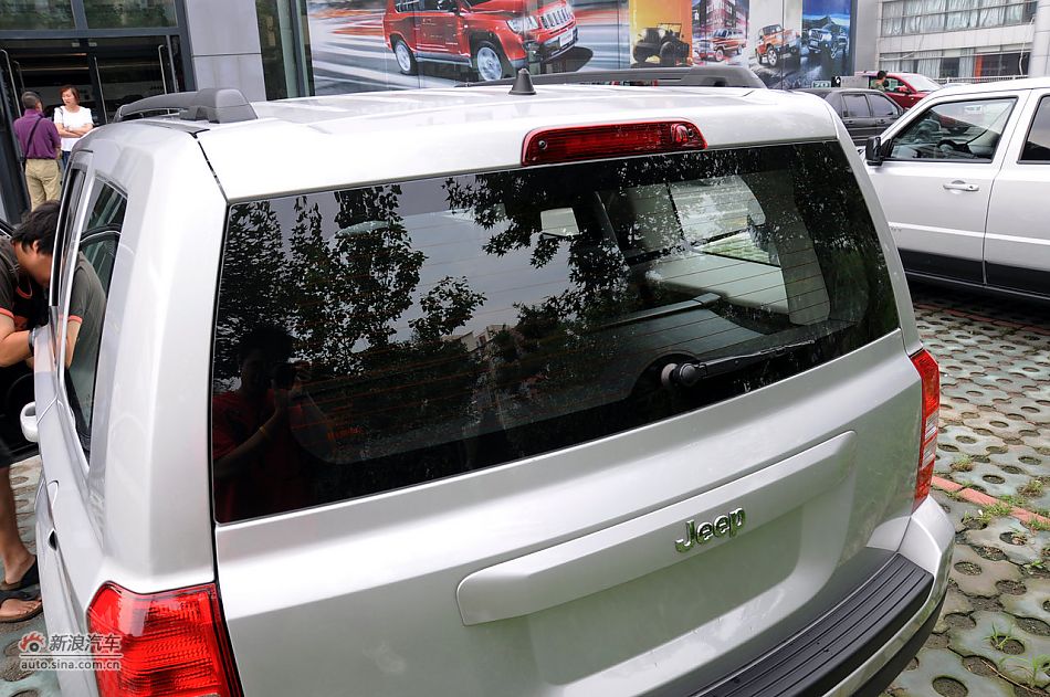 2011款自由客实拍