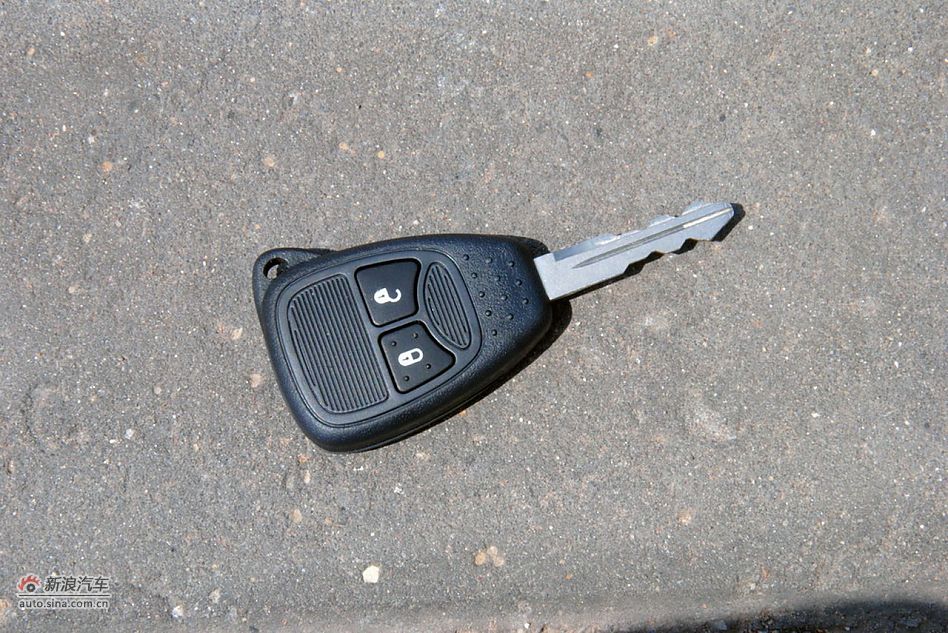 2011款Jeep自由客