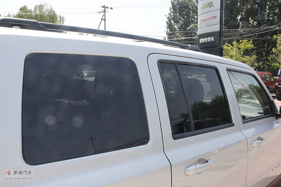 2011款Jeep自由客