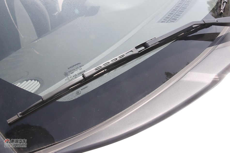 2011款Jeep自由客