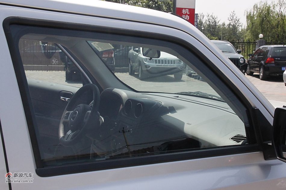 2011款Jeep自由客